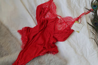 Plus size bodysuit, complimenting curves correctly