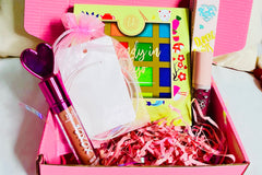 TEEN GLAM BOX  Monthly boxes with FULL size NAME brand makeup & skincare for teen girls ages (13-19) For the girl who sometimes feels overlooked… until she opens this box 💖