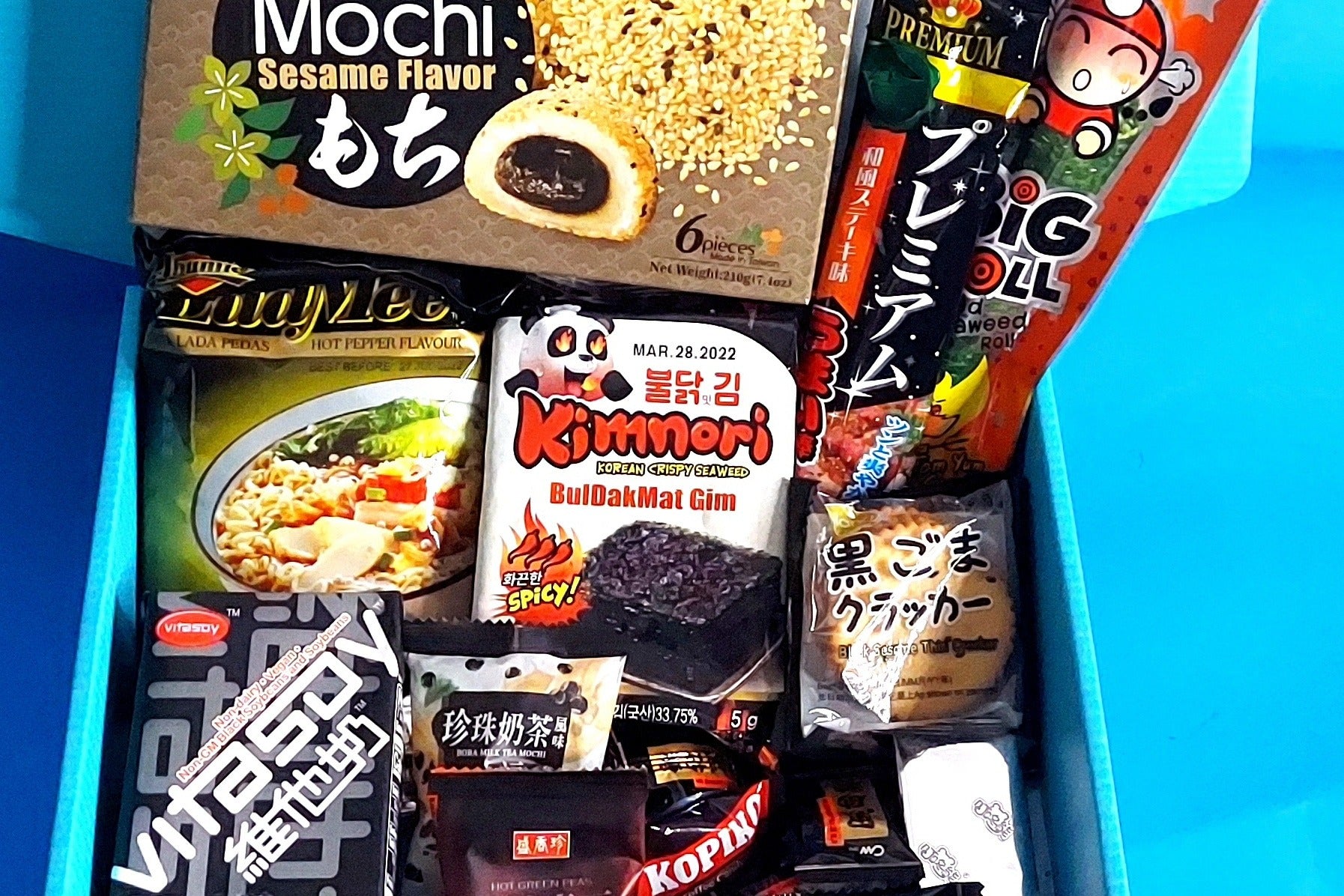 ITADAKIBOX Color Themed Snack, Ramen, And Drink Box - Cratejoy