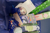 March Box includes an intention card, Money Magnet, Agate Stone , Tea Rose Bath Bomb, your charms to add to your bracelet and more! 