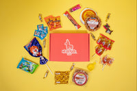Image of Mexicrate Mediana Box and candy.