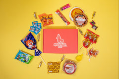 Image of Mexicrate Mediana Box and candy.