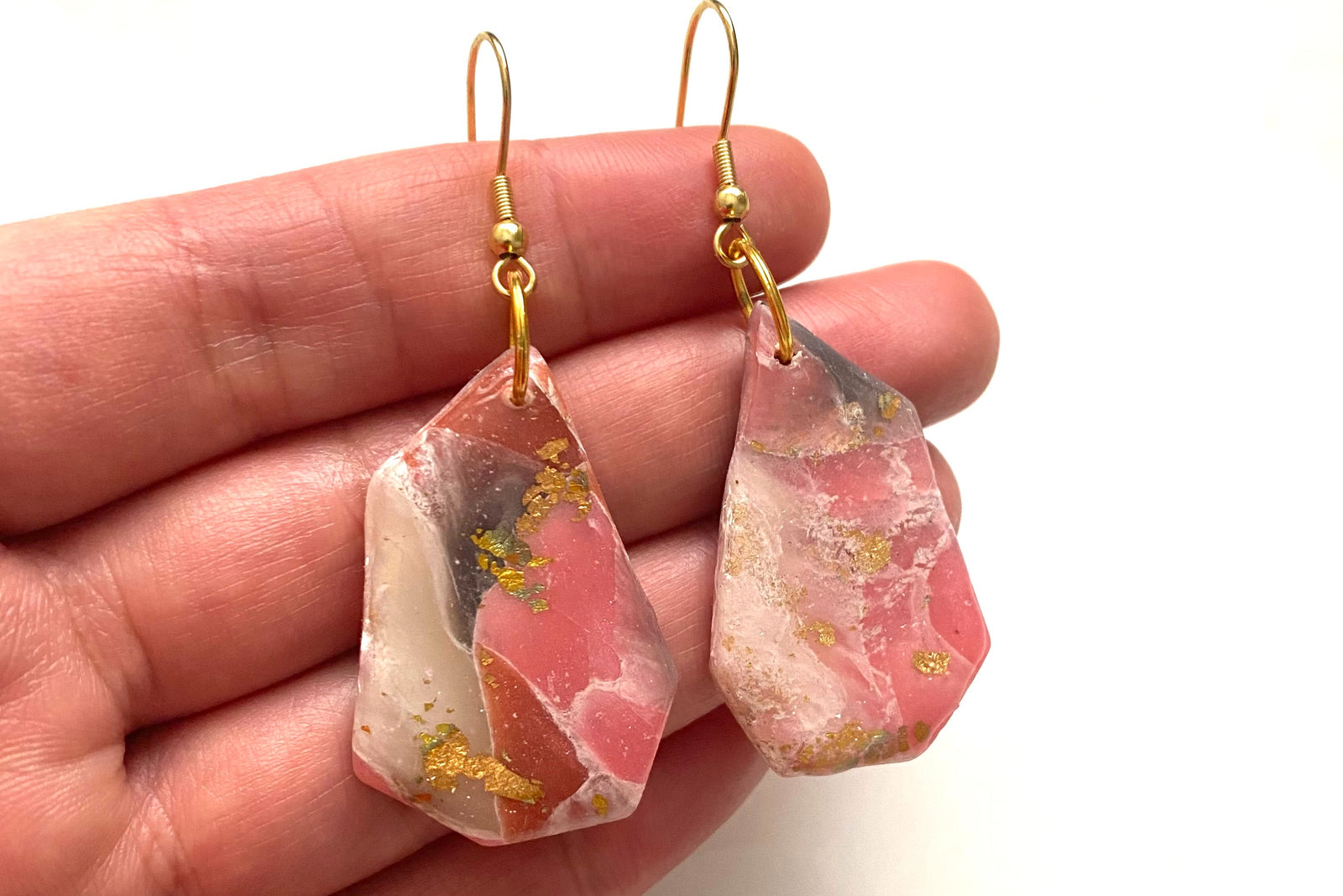 Essencia Earrings of the Month - 1 Pair