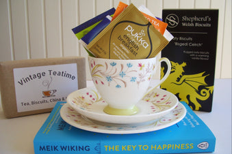The Classic Vintage Teatime Box - Eat, Drink, Read & Keep