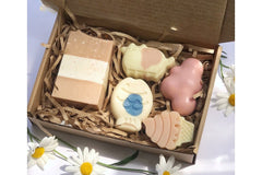 All products are handmade and crafted from natural ingredients. Fragrance-free, sourced from nature, free of parabens and silicones