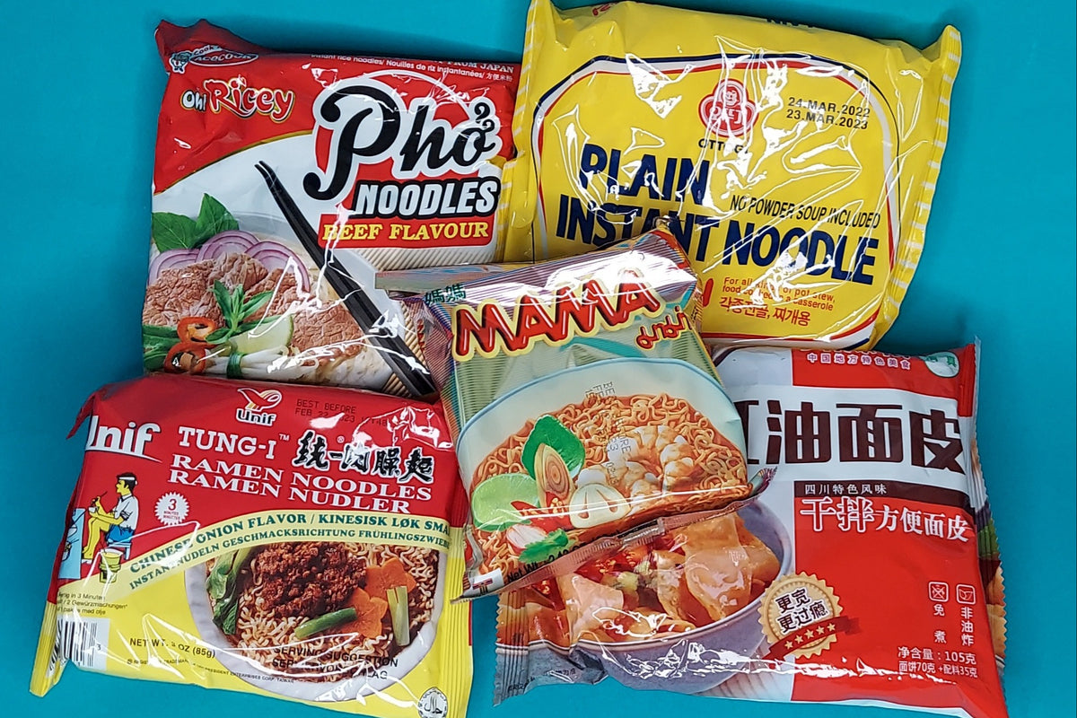 ITADAKIBOX Asian Ramen Variety Snack Box