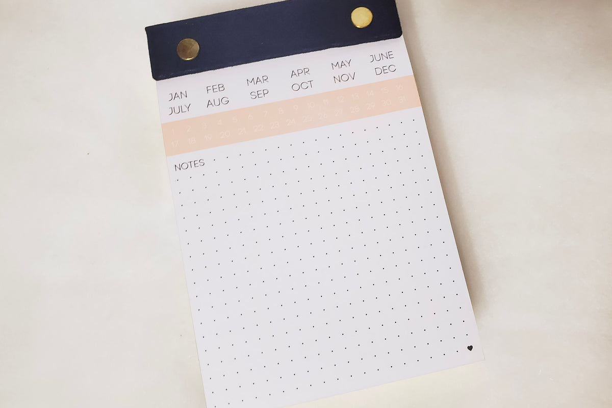 Image of Desktop Calendar Notepad