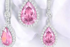 TrendyTreasures Monthly Fashion Jewelry Set Subscription Box