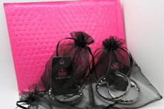 1 Fashion Necklace, 1 Earring Pair, and 1 Bracelet Monthly *Popular*