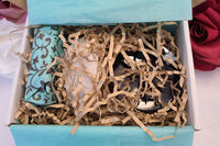 Subscription boxes are carefully crafted to ensure an amazing unboxing experience each time!                 