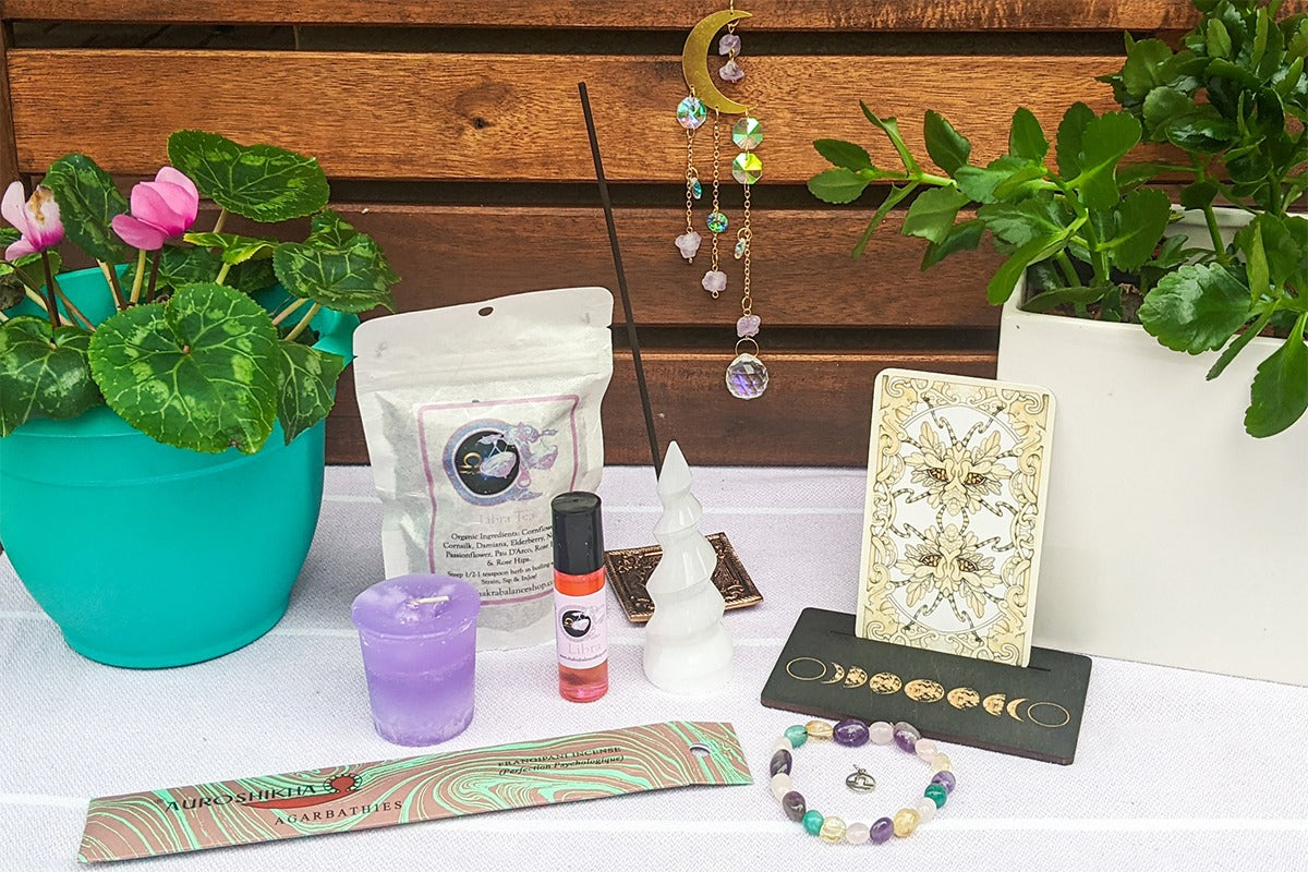 Chakra Astrology Box ~ align yourself with the astrological energy of the month!