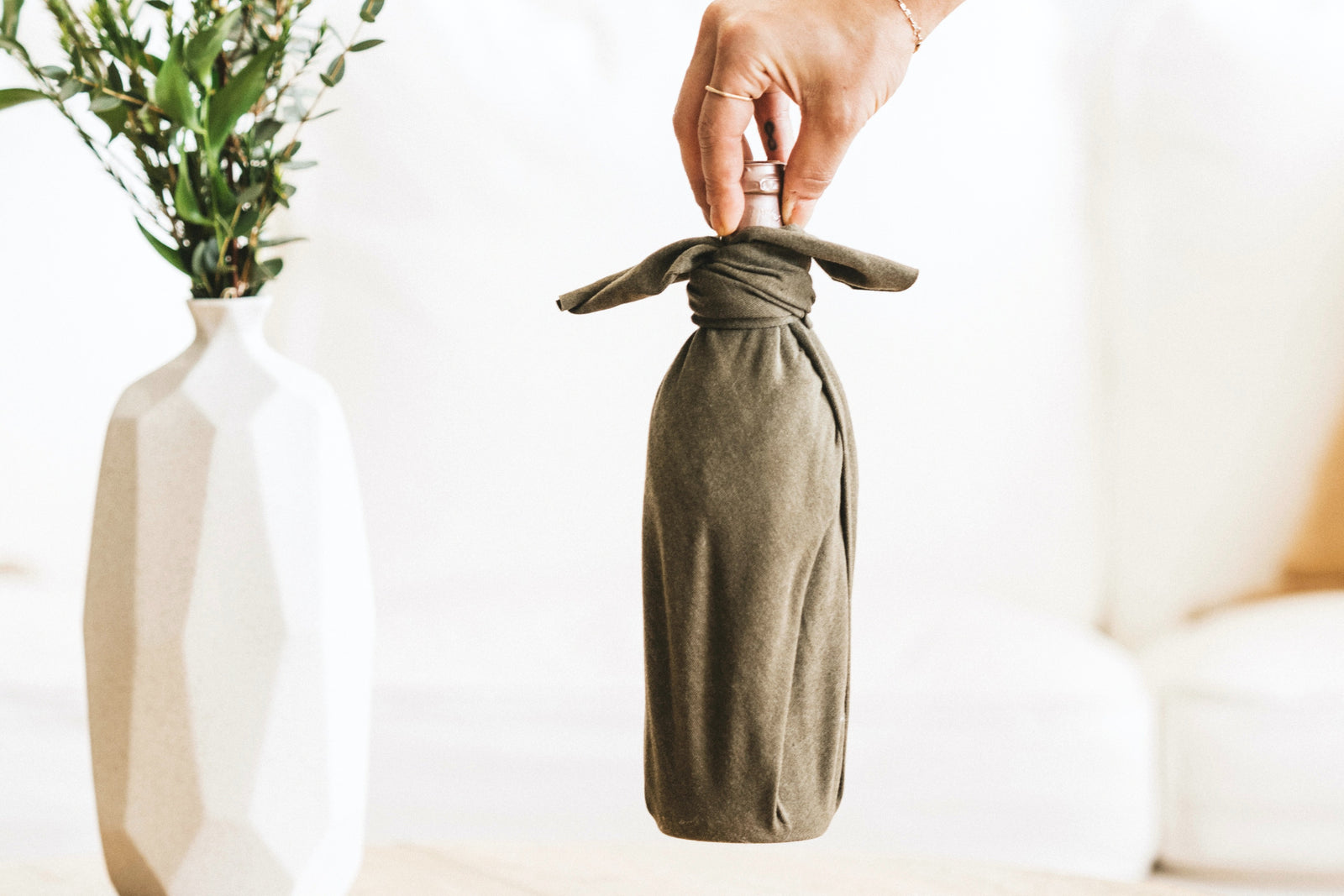 Zero-waste gift wrapping box