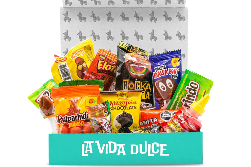Image of Mexicrate Pequeña Box and candy.