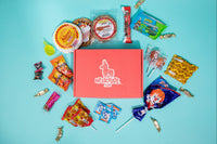 Image of Mexicrate Mediana Box and candy.