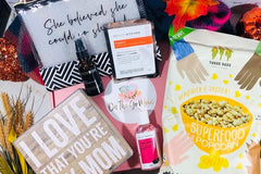 ON THE GO MOM BOX