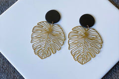 Essencia Earrings of the Month - 1 Pair