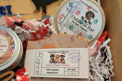 Dachshund Mama Christmas Gift Box