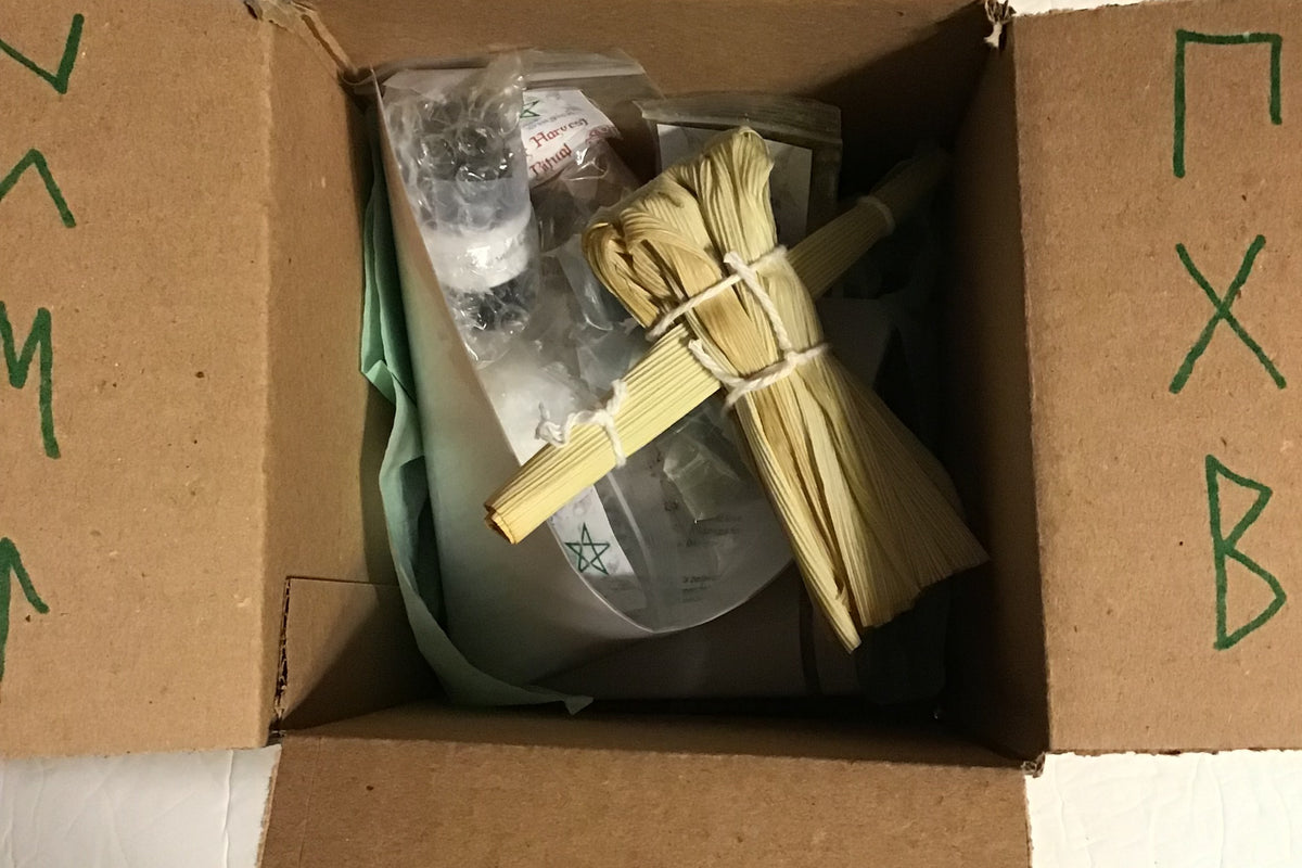 Bit O'Magick Wicca Small Monthly Box