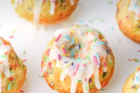 Monthly Mini Cake Box