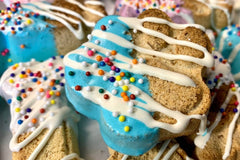 Recieve a variety of dog treats every month to your doorstep for you and your furbaby to enjoy. Explore what your pup loves! 